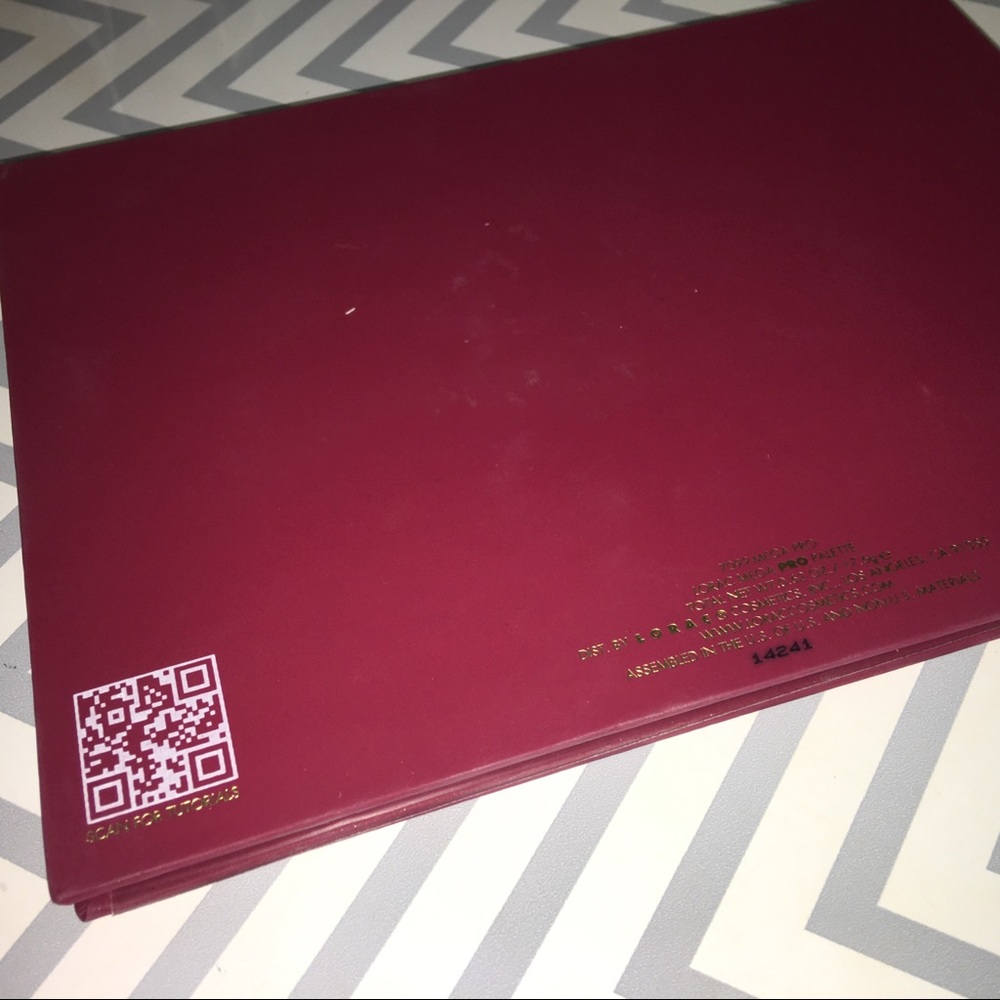 🔺SOLD🔻 Lorac Mega Pro Palette - Picture 3 of 3